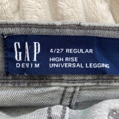 GAP ハイライズ ユニバーサル デニムレギンス スキニー　ライトグレーの画像