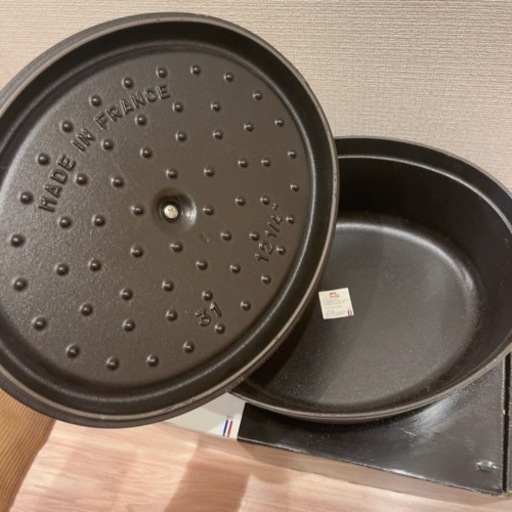 お値下げ。未使用品　STAUB ココット　オーバル　31cm 