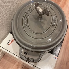 未使用品　STAUB ココット　オーバル　31cm の画像