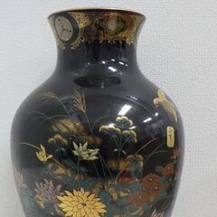 #10336 正峰謹製 花瓶  菊花 赤丸敷布付 ブラック 花器 陶器 箱付 中古品 インテリア 漆器 モダン アンティーク の画像