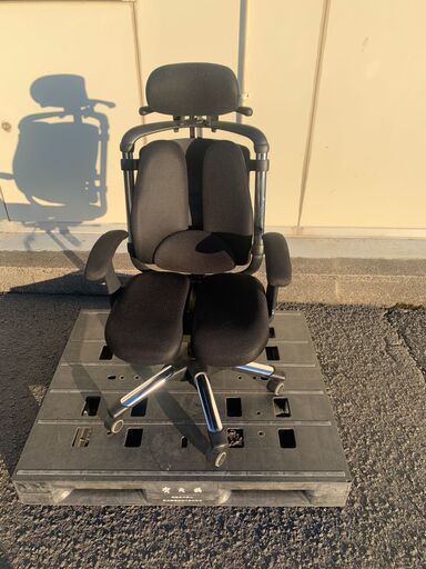 中古品　ゲーミングチェア　HARAchair（ブラック）