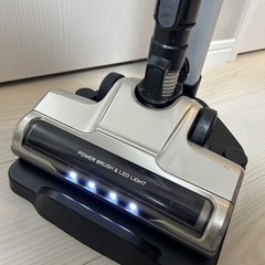 ヤマダセレクト　サイクロン掃除機　コードレススティッククリーナー YC-S36G1(N)の画像