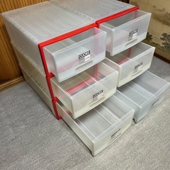 押し入れ収納引き出しの画像