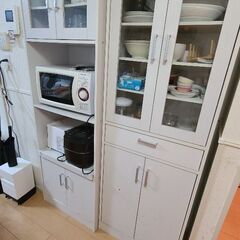 【お譲り先決まりました！】食器棚無料でお譲りします！