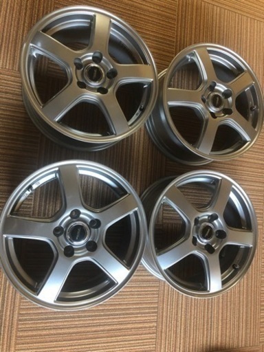 トップラン ホイル スタッドレスタイヤもあります。