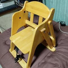 （商談中）木製子供用椅子（ベルト付き）の画像
