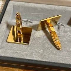 [未使用保管美品]ダンヒル dunhill カフスボタン/ボックスデザイン/ゴールド/シルバー/アクセサリーの画像