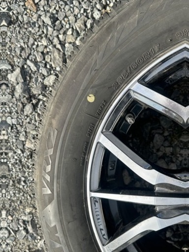 スタッドレスタイヤ　ブリヂストンVRX2  225/60R 17