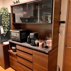 パモウナ　食器棚