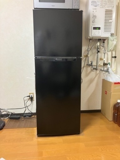冷蔵庫　一人暮らし用　黒　両開き