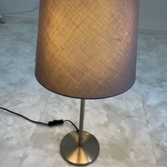 IKEA テーブルランプの画像