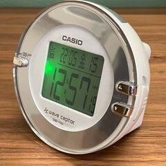 CASIO 温度計付き電波目覚まし時計 DQD-110J