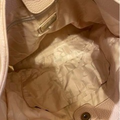 フルラFURLA ハンドバッグ　チャーム付きの画像
