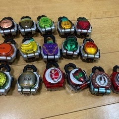 仮面ライダーガイム　戦極ドライバー　ロックシードDX16個SGGP36個被りなしの画像