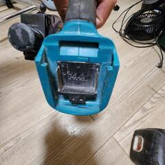 マキタ　丸のこ　14.4　バッテリー　式の画像