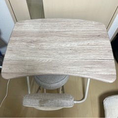 デスク、椅子(折りたたみ式)