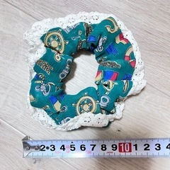 緑のシュシュの画像