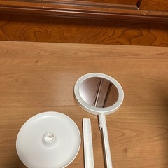 スタンド鏡の画像