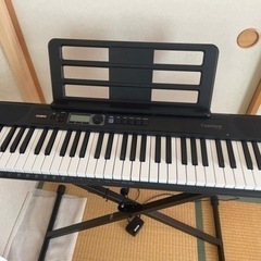 スタンド付き　キーボード　強弱表現ができます！
