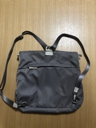 ※値下げしました　アニエスベー　2way 斜めがけとリュックにもなります　12000円→9000円