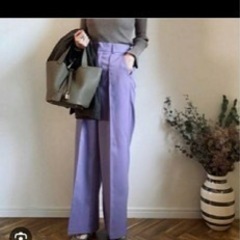 未使用 カラーパンツ GU ストレートパンツ の画像