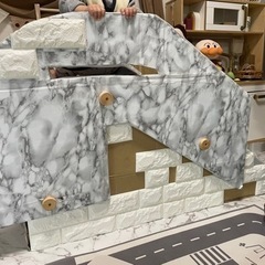 手作りダンボール滑り台