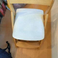 子供用イスの画像