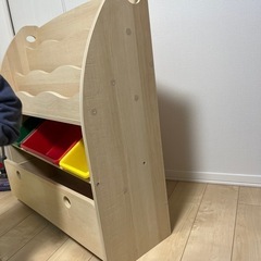 絵本棚の画像
