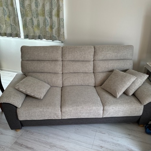 使用一年　三人がけソファ　ダイニングテーブルセット