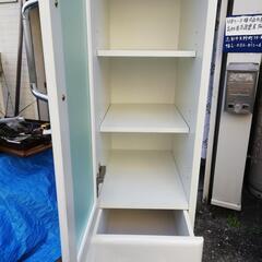 白のキッチンボード 幅30.5 高さ180.5cm 綺麗です の画像