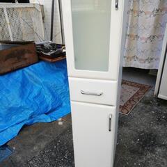 白のキッチンボード 幅30.5 高さ180.5cm 綺麗です の画像