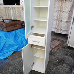 白のキッチンボード 幅30.5 高さ180.5cm 綺麗です の画像
