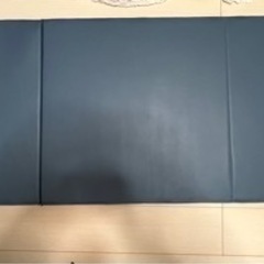 折りたたみヨガマットの画像