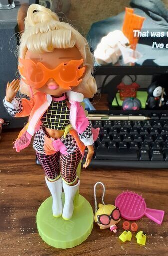 人形 L.O.L. O.M.G. DOLL