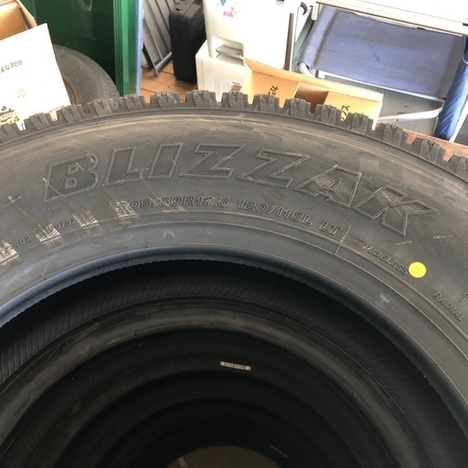 超特価【新品・倉庫保管品】6本セット ブリヂストン スタッドレスタイヤ BLIZZAK ブリザック W979 205/80R17.5L