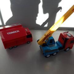 車のおもちゃの画像