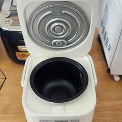 【美品】ニトリ　マイコン炊飯ジャー３合炊きの画像