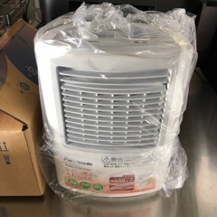 未使用 電気ファンヒーター DS-F703-W 650w コンパクト