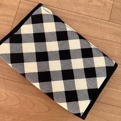 新品！ナラヤ ❤︎ ミラー付きポーチAの画像