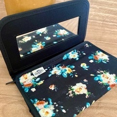 新品！ナラヤ ❤︎ ミラー付きポーチBの画像