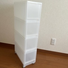 無印良品　衣装ケース　ＰＰストッカー４段・キャスター付