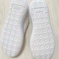 【新品未使用】PUMA スウェード　マユスニーカーの画像