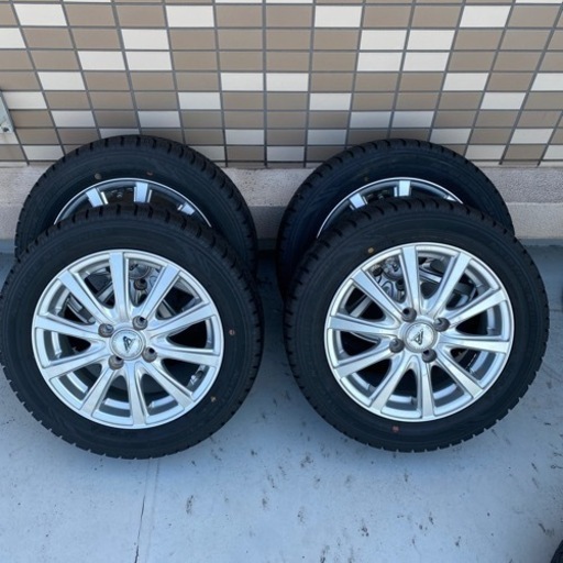 中古　スタッドレスタイヤ　ホイール付き　155/65R14