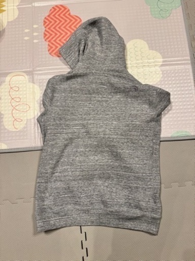 THE NORTH FACEのパーカーです。(古着)