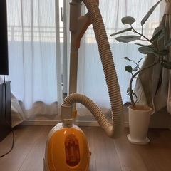 シャープ　掃除機　イエロー　2015年製