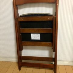 ⭐️取りに来れる方限定。折り畳み木製椅子⭐️の画像