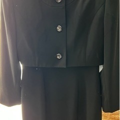 礼服