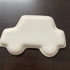 陶器のお皿　車の形の画像