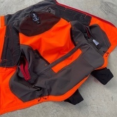 【美品】ハスクバーナー　防護服　【決まりました】の画像