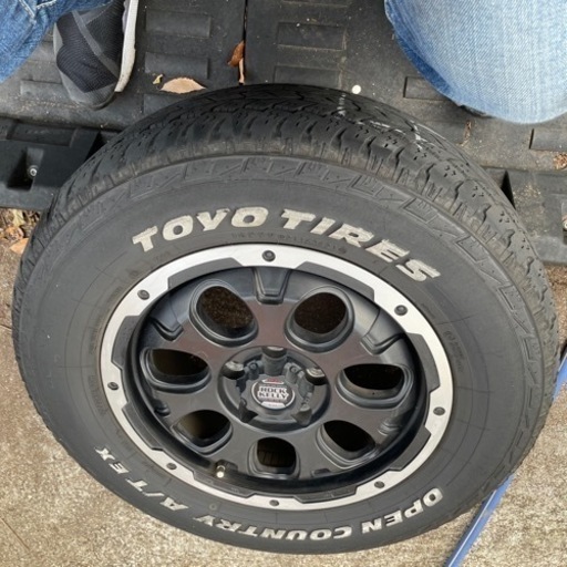 大幅値下げ　デリカD5 632のROKCKelly16インチタイヤホイール付き　　　　　　　　　　　　　　のタイヤ&ホイールセット